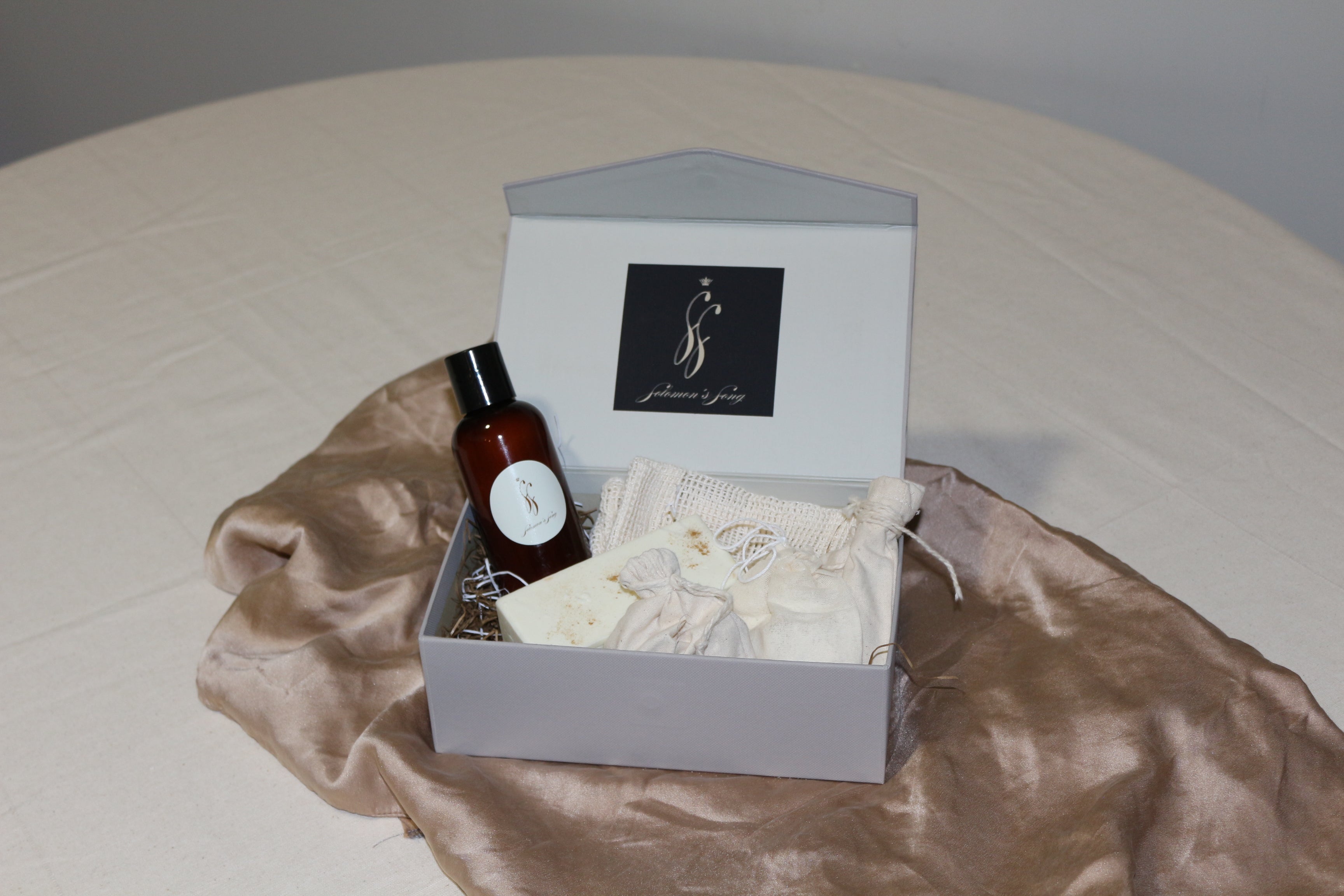 Adoration Luxury Gift Set