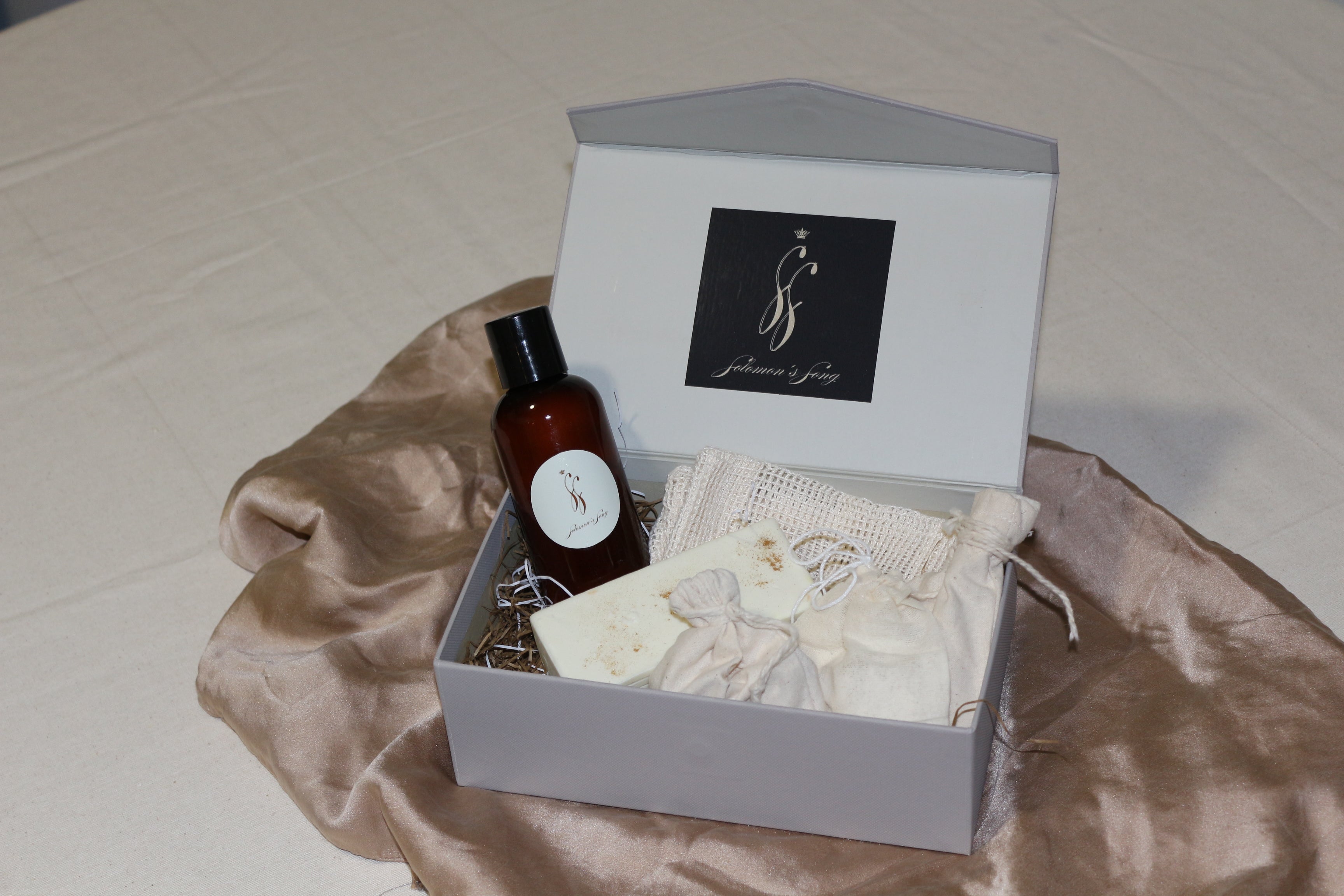 Adoration Luxury Gift Set