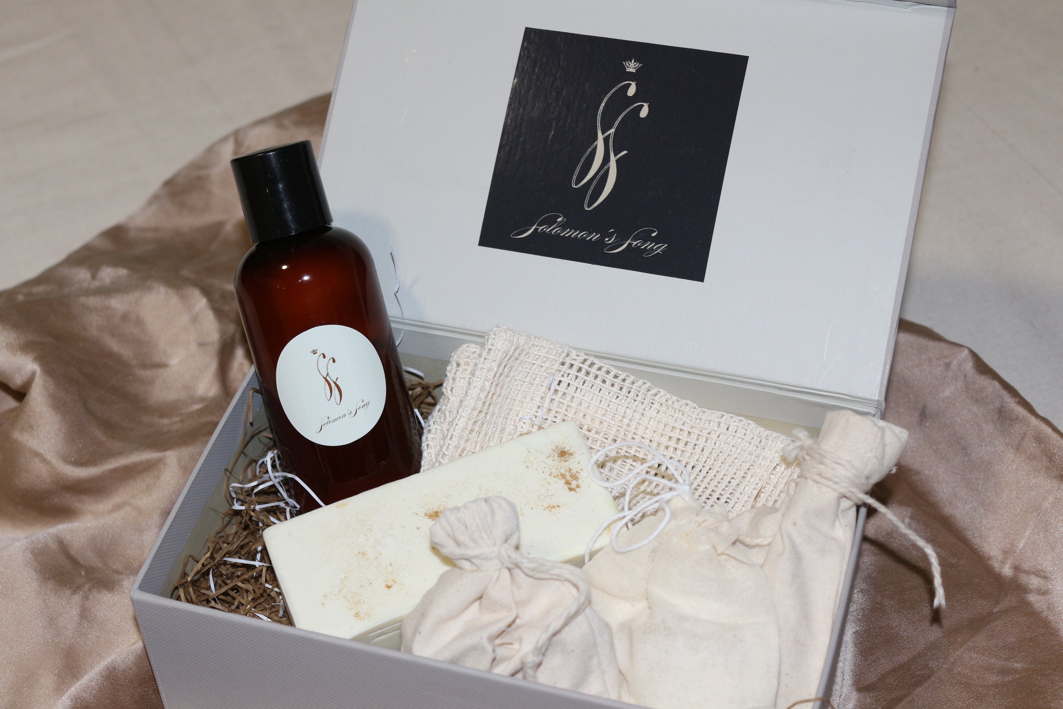 Adoration Luxury Gift Set