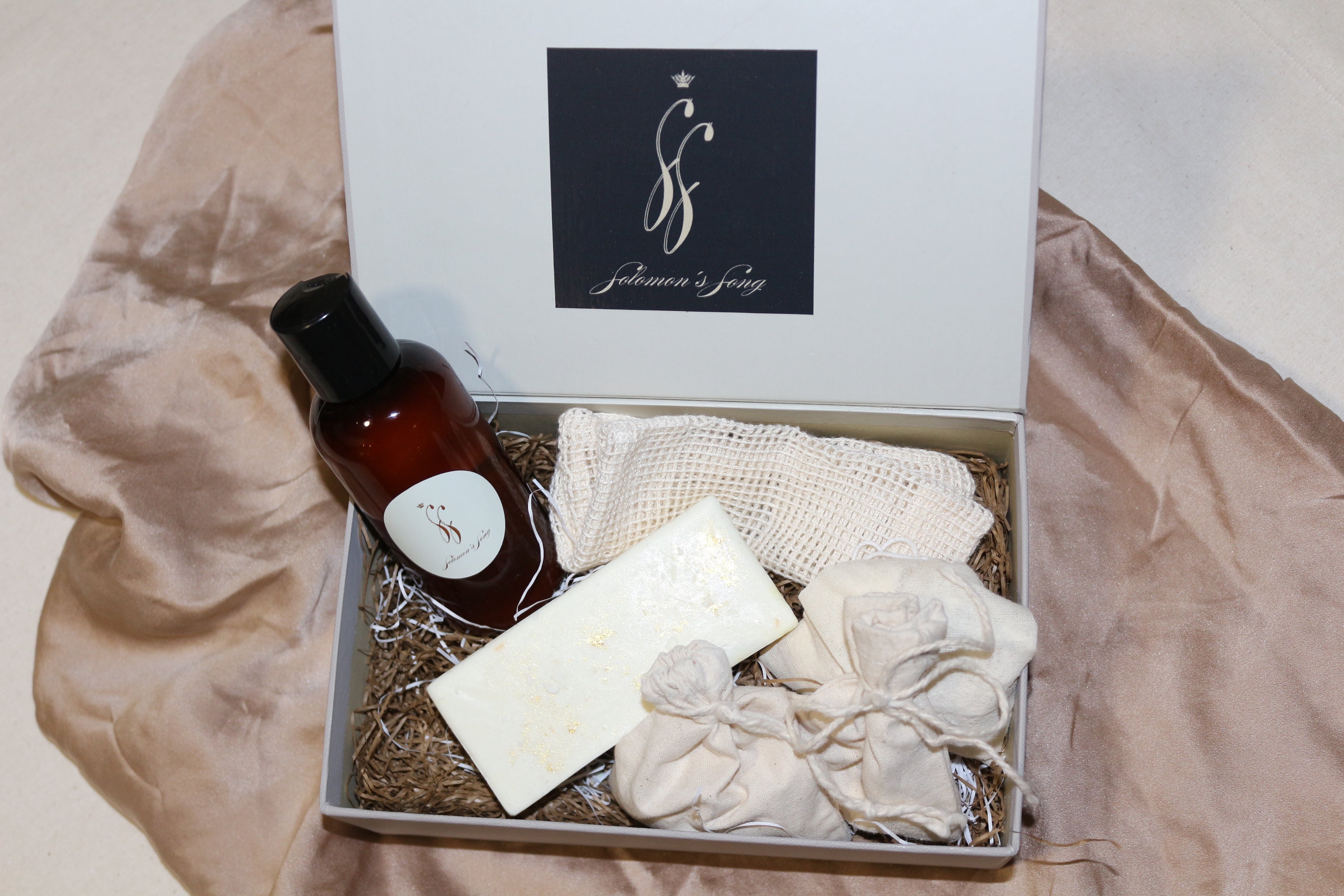 Adoration Luxury Gift Set